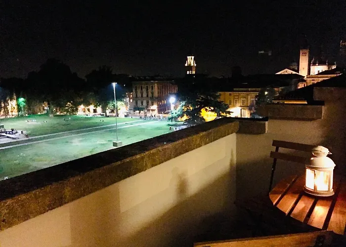 Pilotta's Balcony Apartment